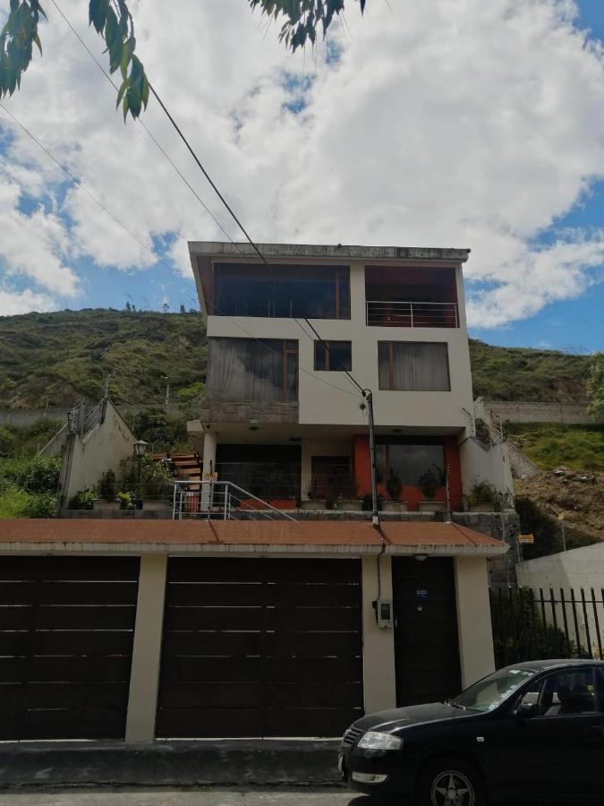 Fakali Homestay Quito Exteriör bild